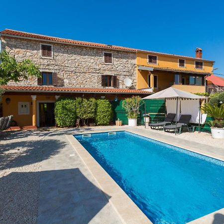 Holiday Home Villa Lucky By Interhome Brtonigla Exterior photo
