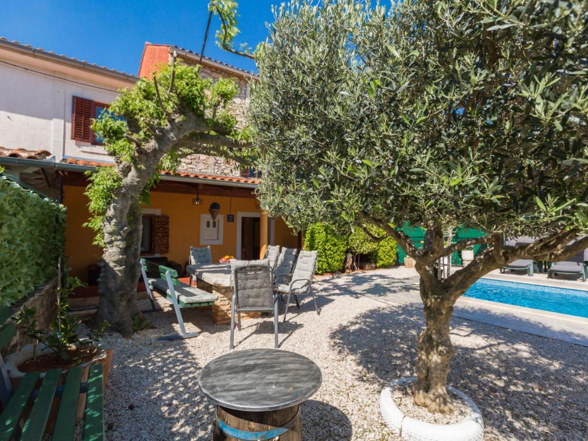 Holiday Home Villa Lucky By Interhome Brtonigla Exterior photo